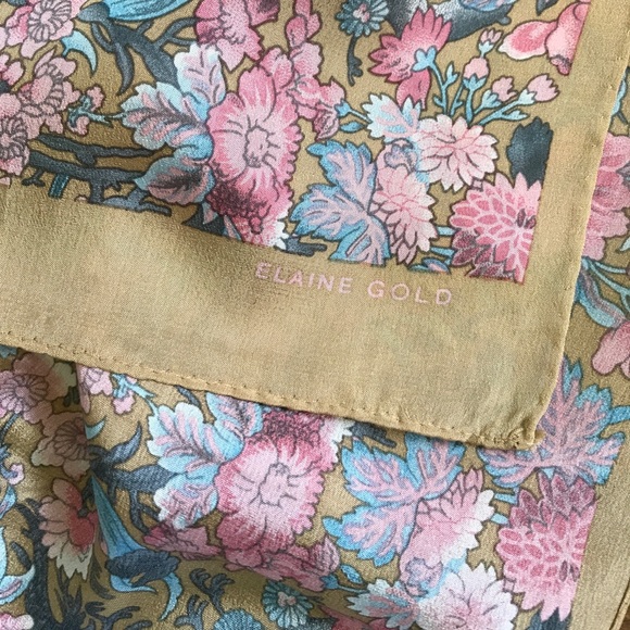 Vintage Elaine Gold silk scarf - Picture 9 of 9